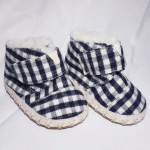 ✨️Gingham Tom's Crib Shoes ~size 4~